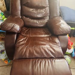 Ashley Single Seat Recliner 