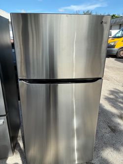 REFRIGERATOR LG 33” stainless steel