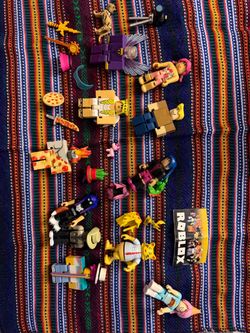 Roblox Action Figure Lot with Accessories