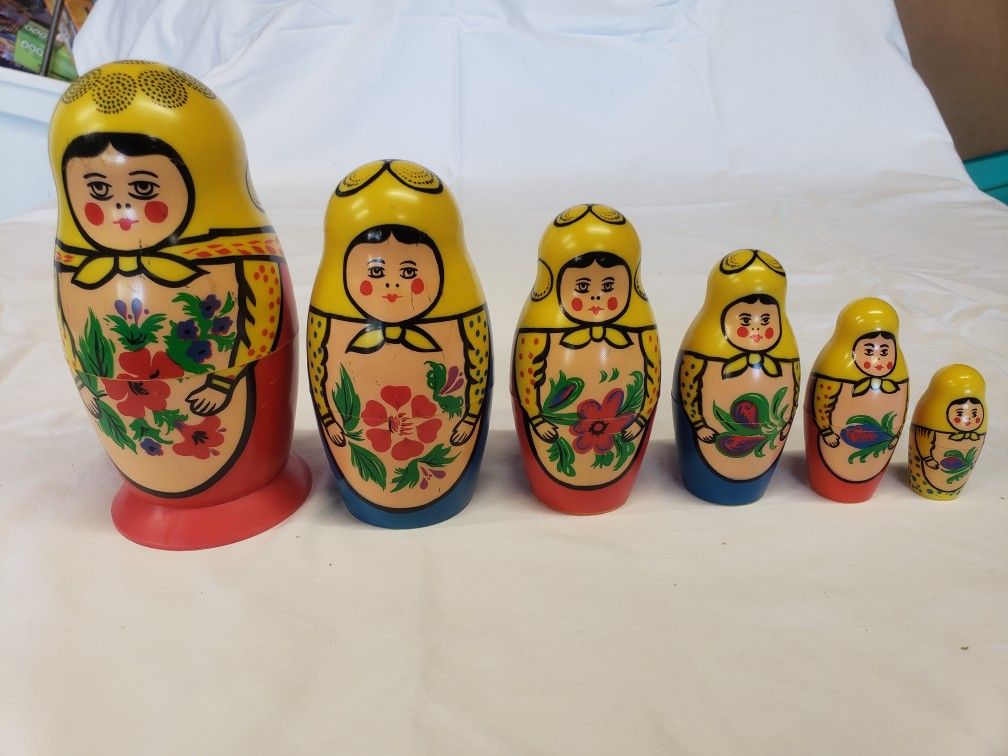 6 Nesting Statues MADE IN GERMANY 