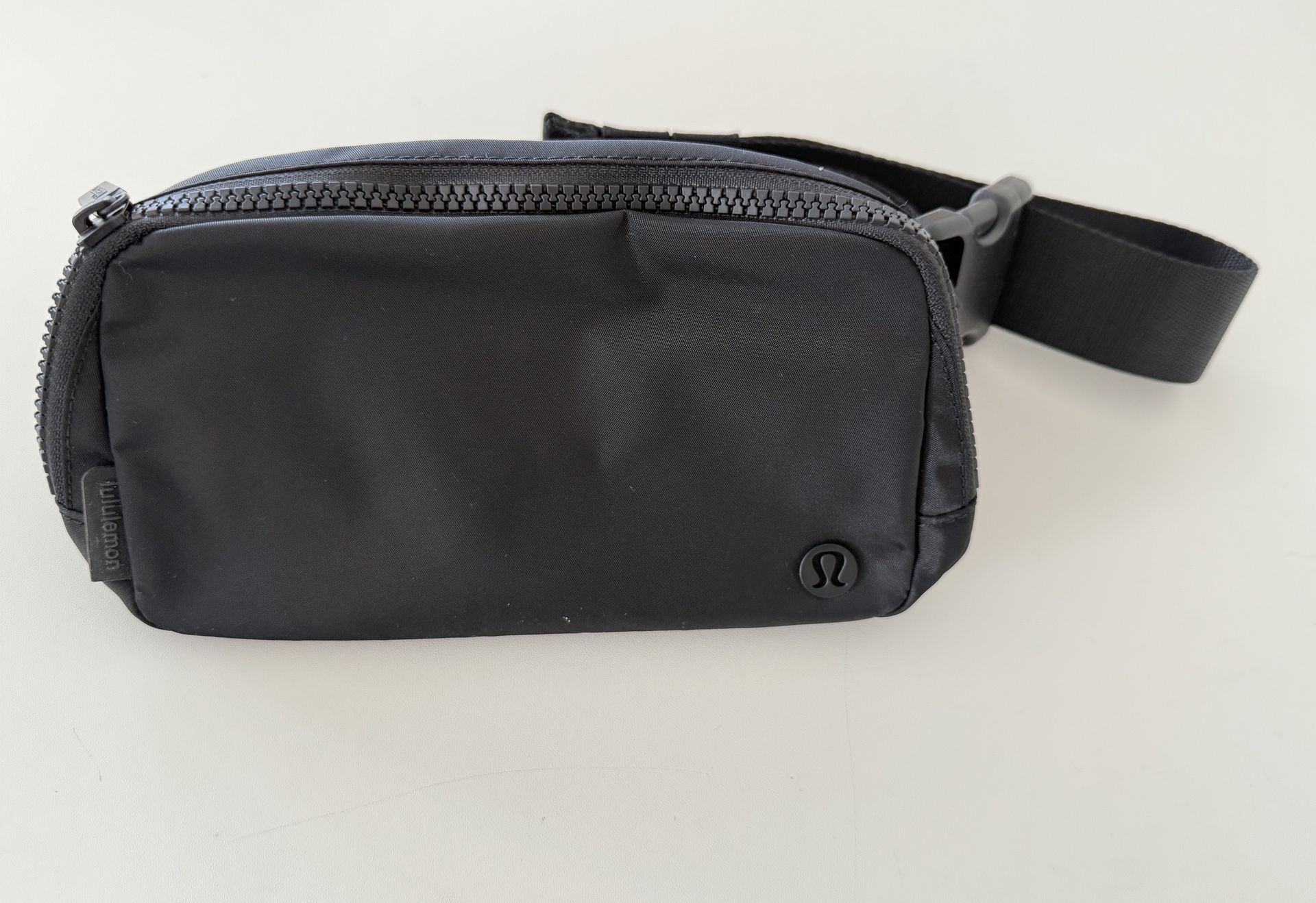 Lululemon Everywhere Women's Belt Bag - Black