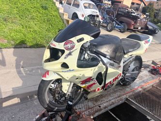 01 gsxr 600