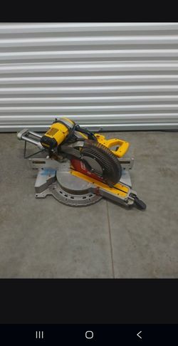 Dewalt 12" double bevel miter saw