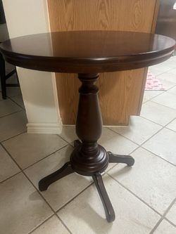 Solid Wood Round Table