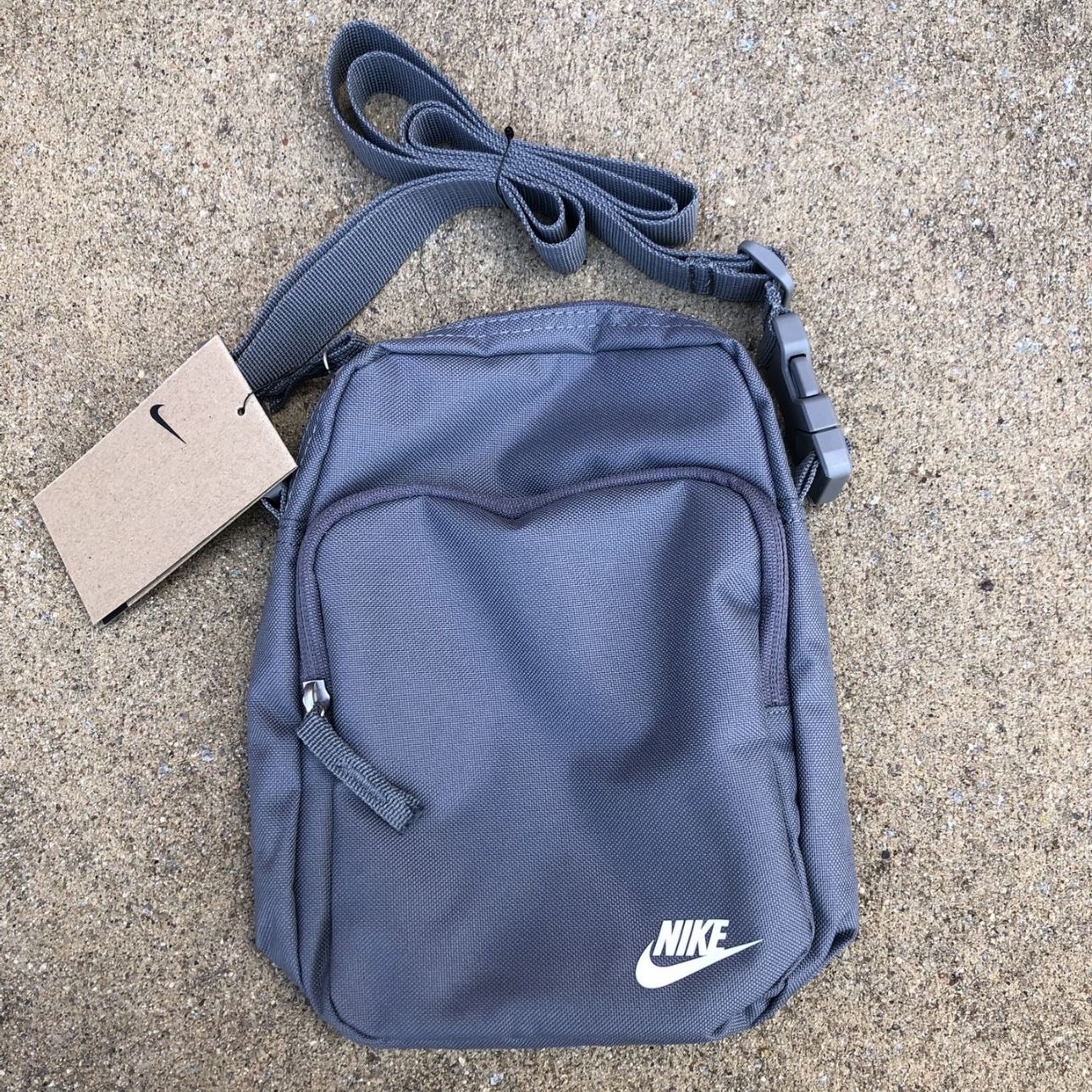 New Nike Heritage Crossbody Bag Fanny Pack Hip Waist Belt Smoke Grey Gray