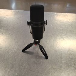 Shure Microphone With Stand Mv7