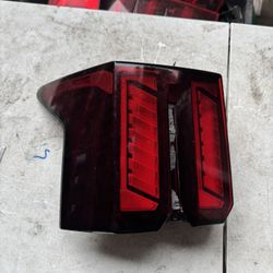 Kia Sorento Left Tail Light Oem