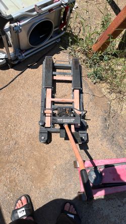 Motorcycle jack