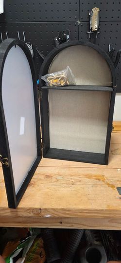 Shadow box