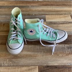 Women’s Converse Shoes 6.5