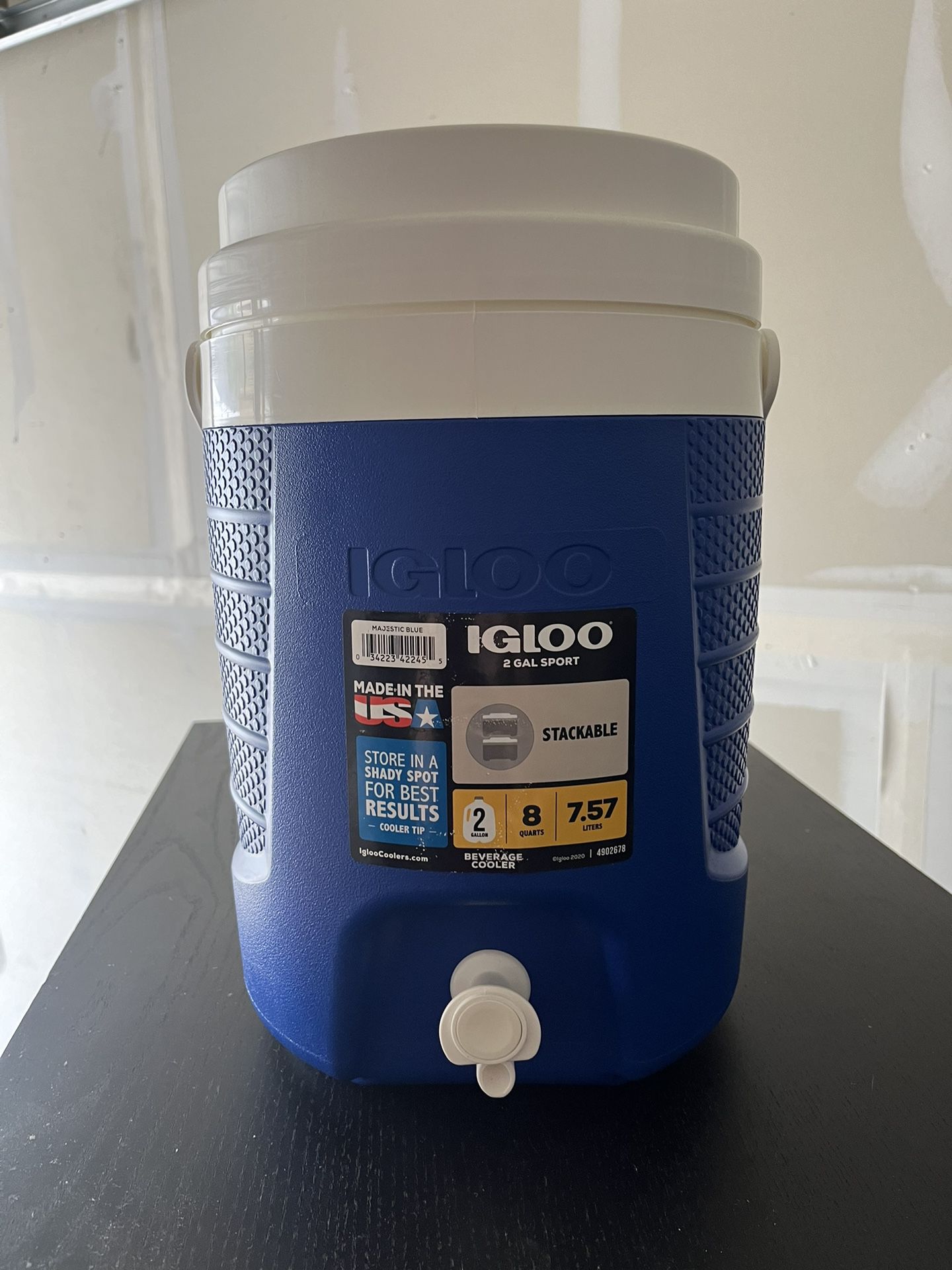 Igloo 2 Gallon drink Cooler