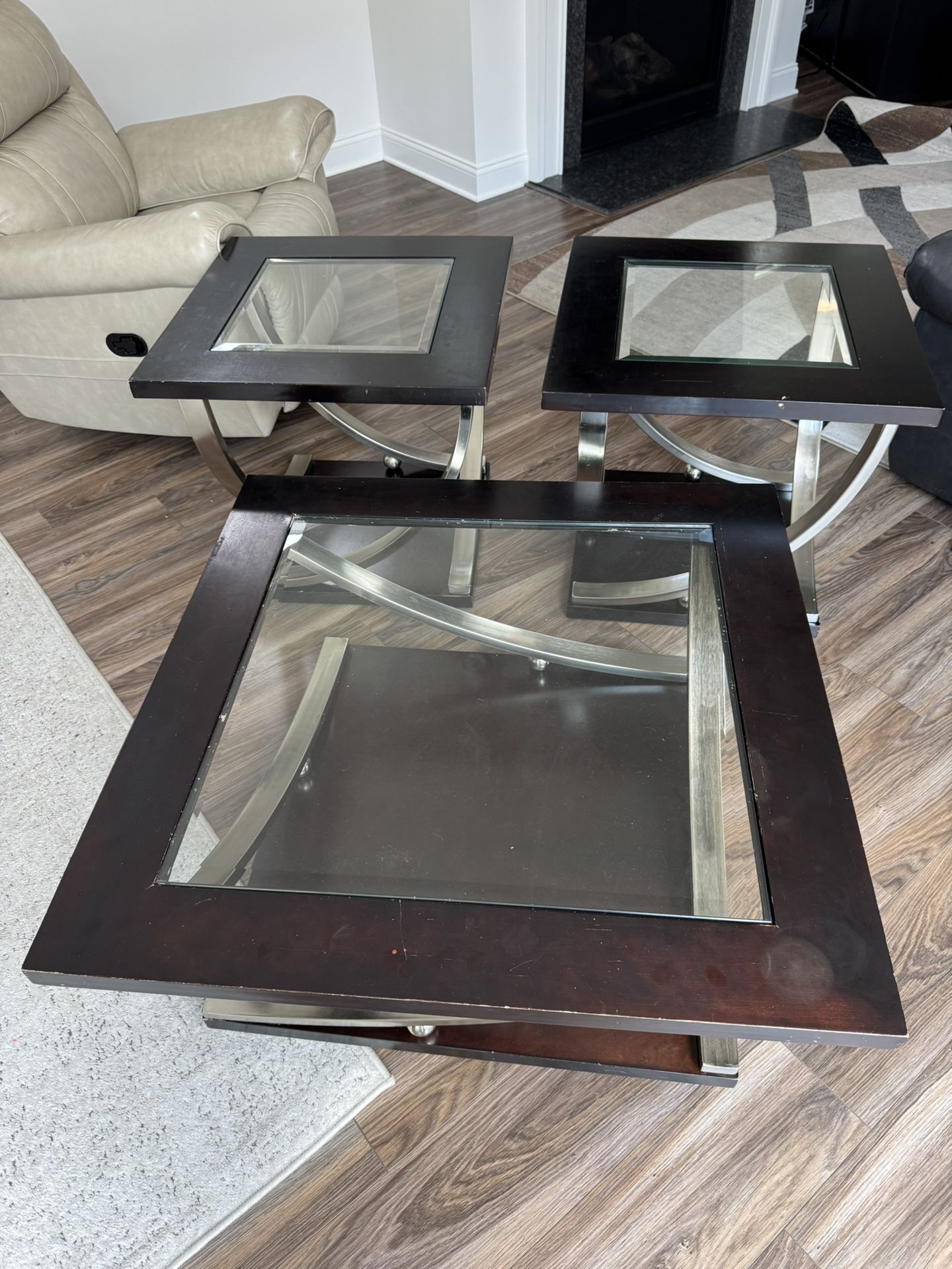 1 Cocktail 2 End Tables