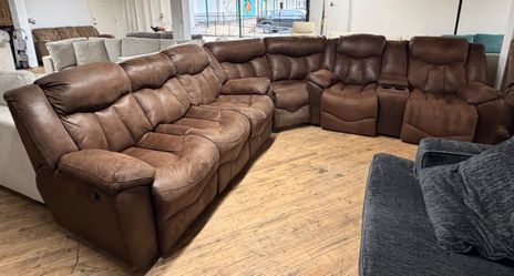 Delivery Available Dark Brown L Shape Recliner Sectional Sofa Couch
