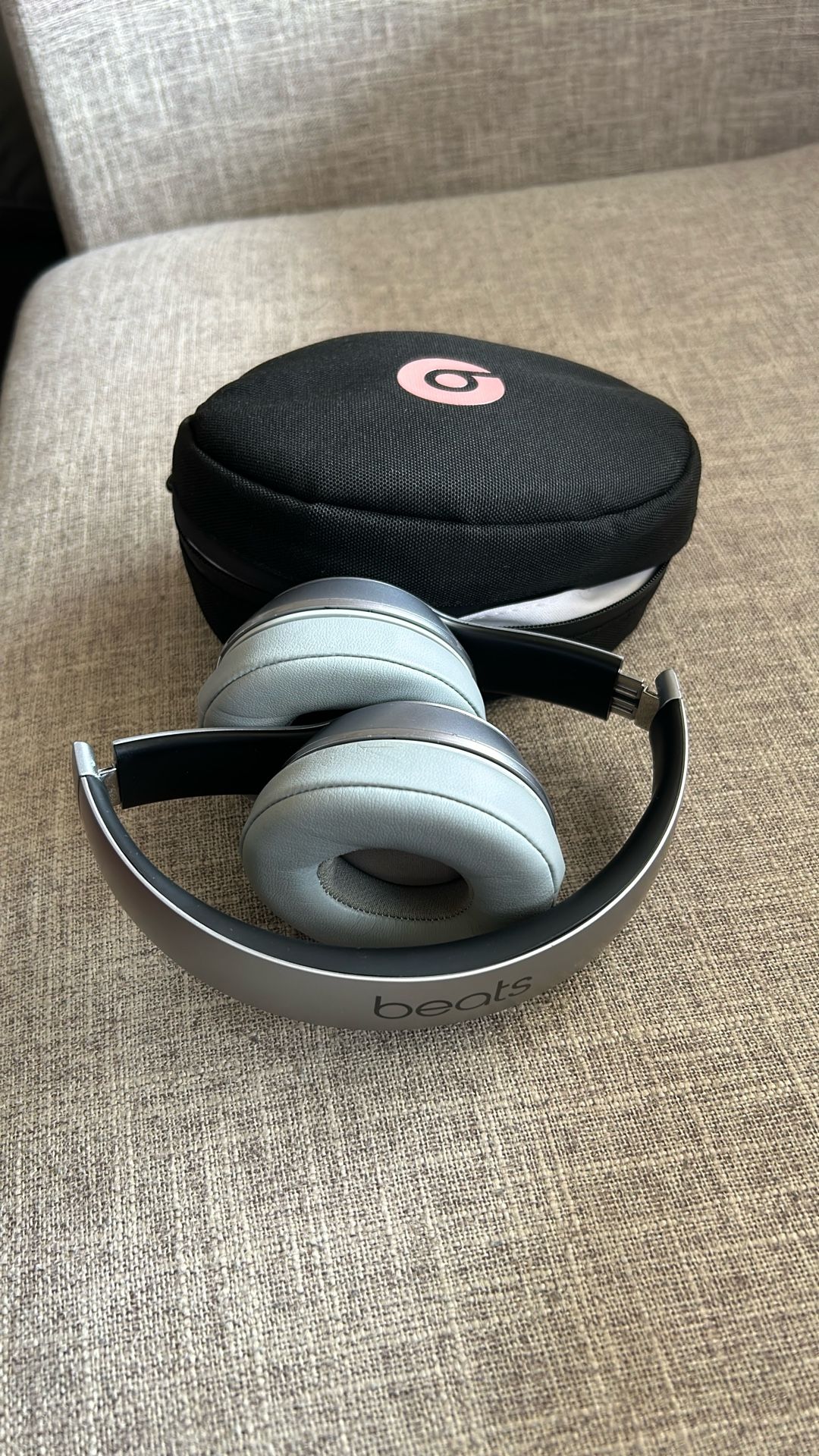 Beats SOLO 2 Like new