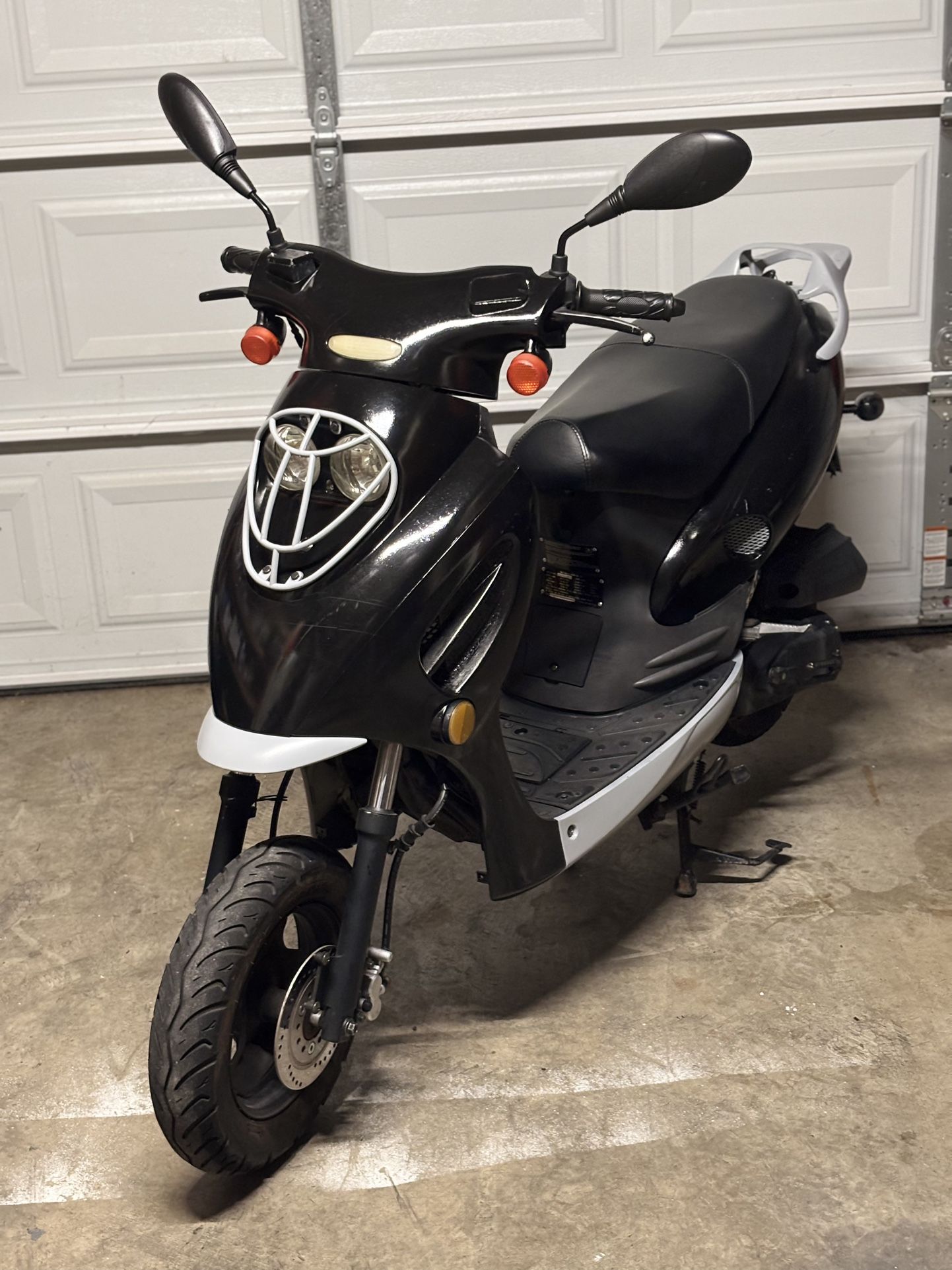 49cc Tao Tao Moped - Street legal, Up To Date Tags!!