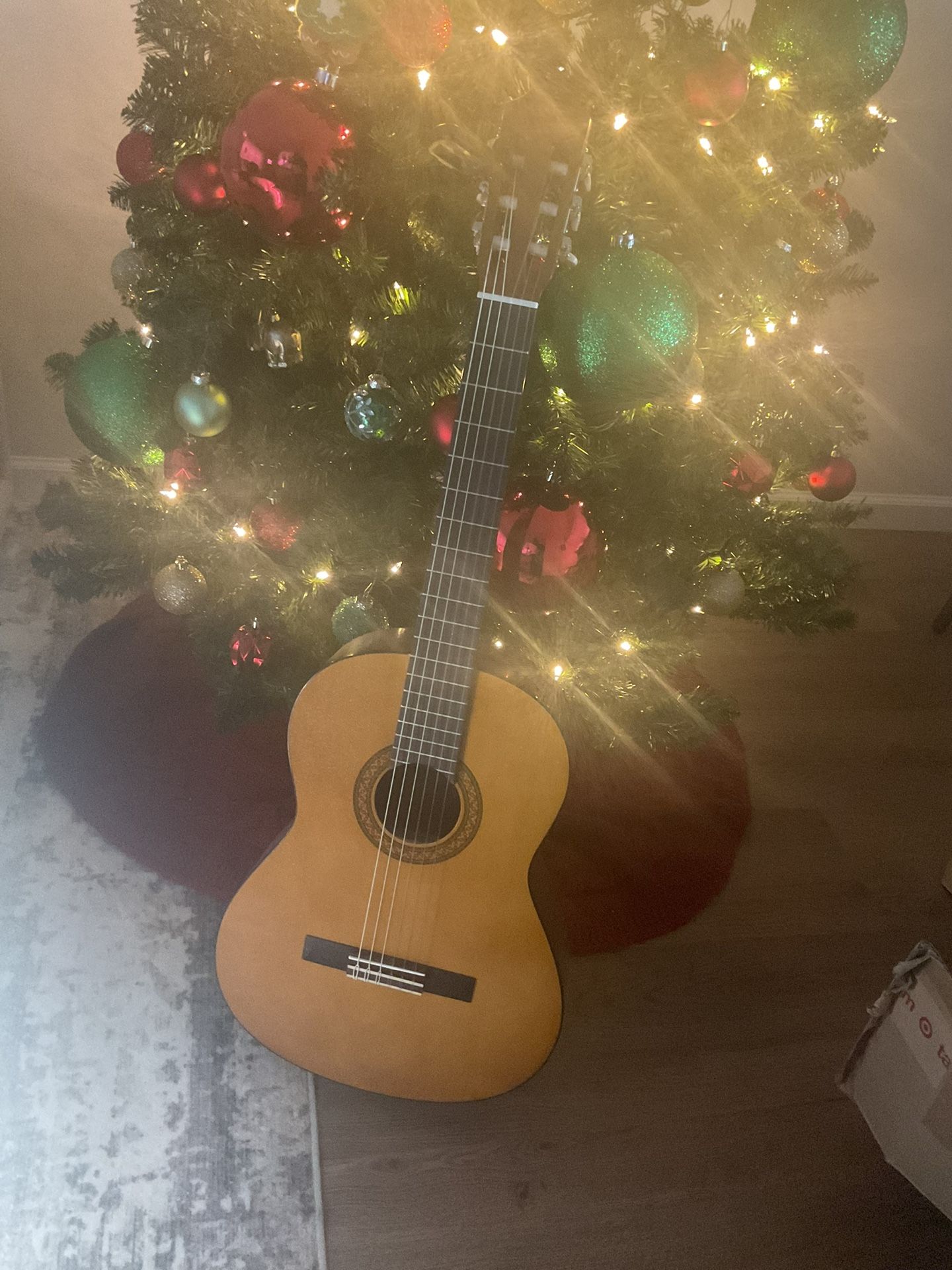 Yamaha Acoustic Guitar Like New – Chestnut Color with Accessories