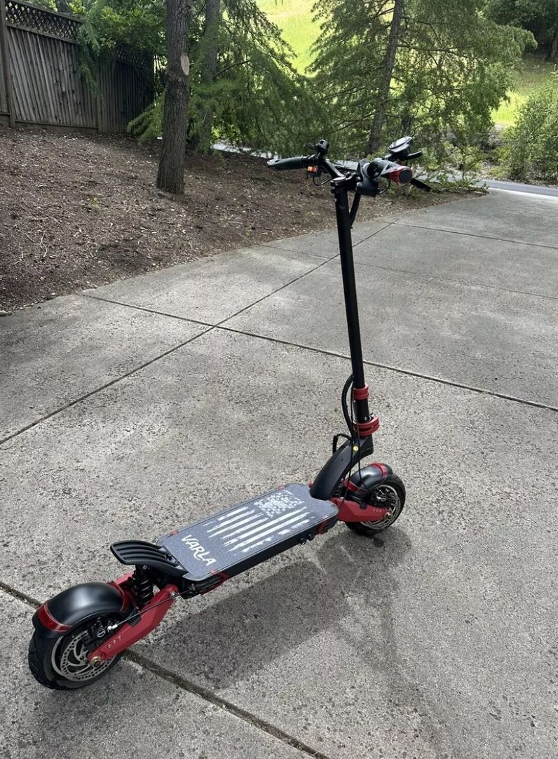 Varla Eagle One Dual Motor 1000W 52V 18.2Ah Electric Scooter