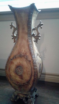 Beautiful Very Large Metal Floor Vase $75.