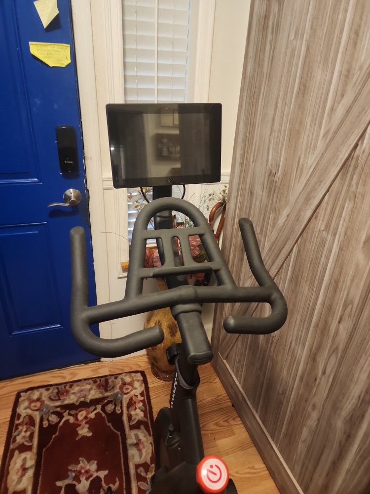 Echelon Connect Sports Exercise Bike With Built In Tablet New Never Used