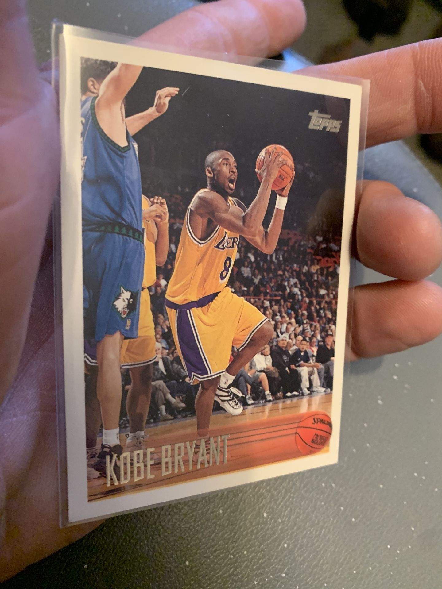 Kobe Bryant Topps Rookie Card. (Mint)