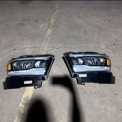 2020 Ram 1500 Headlight 