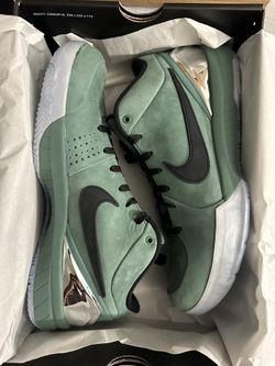 Kobe 4 Protros Girls Dad Size 10