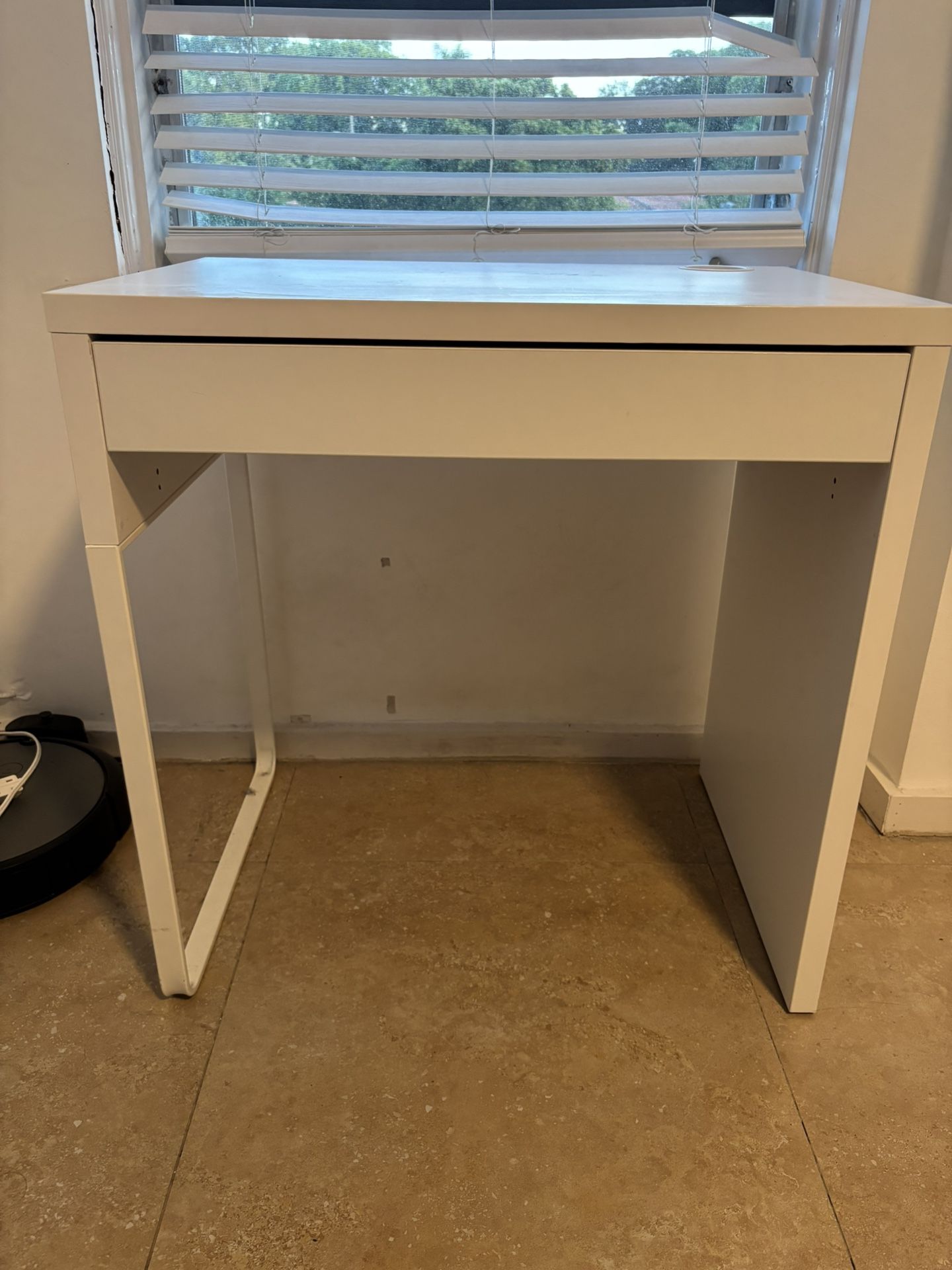 White Desk
