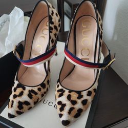 Gucci Heels Size 40