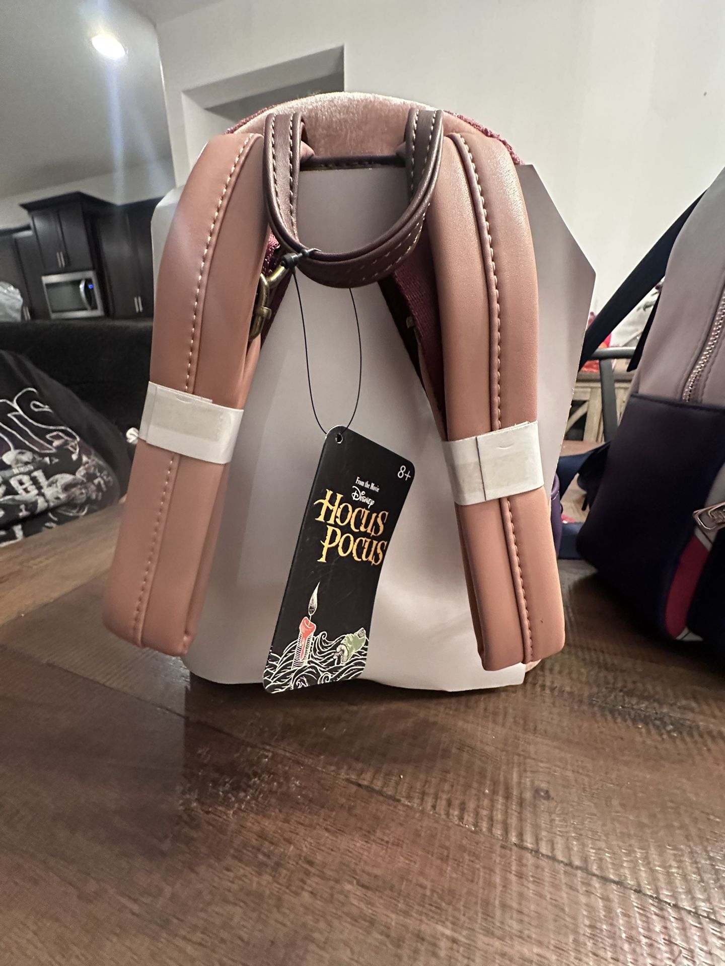 Hocus Pocus Sarah The Witch Loungefly Backpack NWT - www 