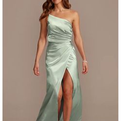 David’s Bridal Bridesmaid Dress 
