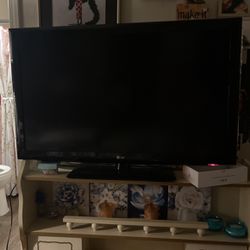 LG 50 Inch Flat Screen With Stand/remote Smart Tv 