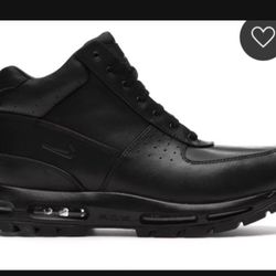 Nike. Air  Boots