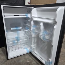 Mini Fridge With Freezer 