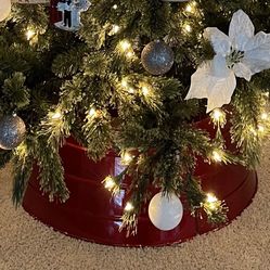 Red Tin/Metal Christmas Tree Skirt