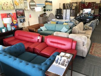 Brand new Living Room Sets, Sofas, Love-seats, Leasing is available
