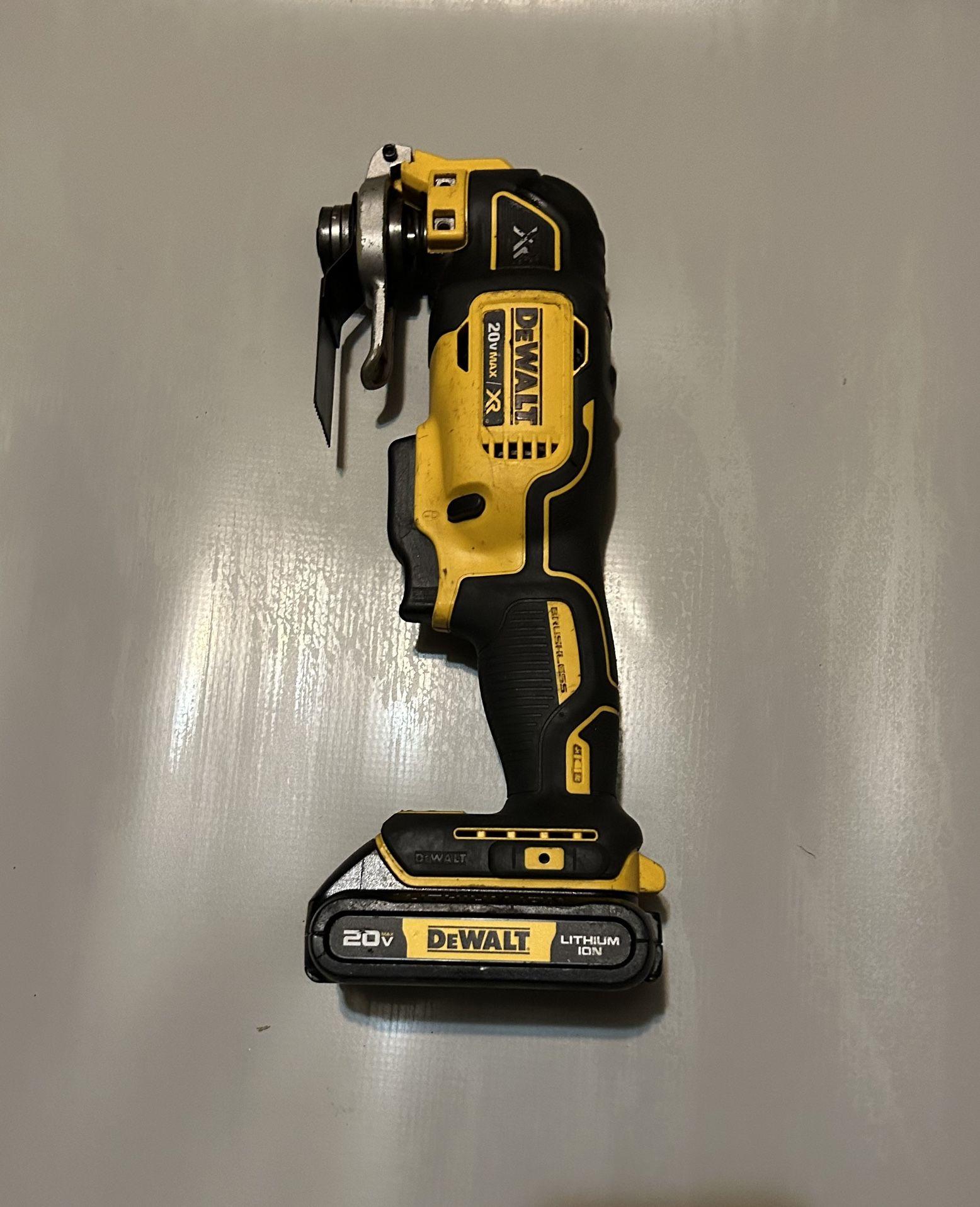 Dewalt 20v XR Multi-tool 