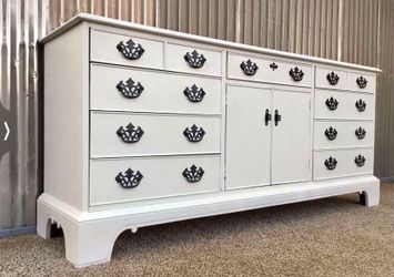 Beautiful Drexel, Mid Century, Credenza, Dresser Or Tv Stand