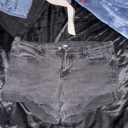 Bundle Of Shorts Size 14/16 Women