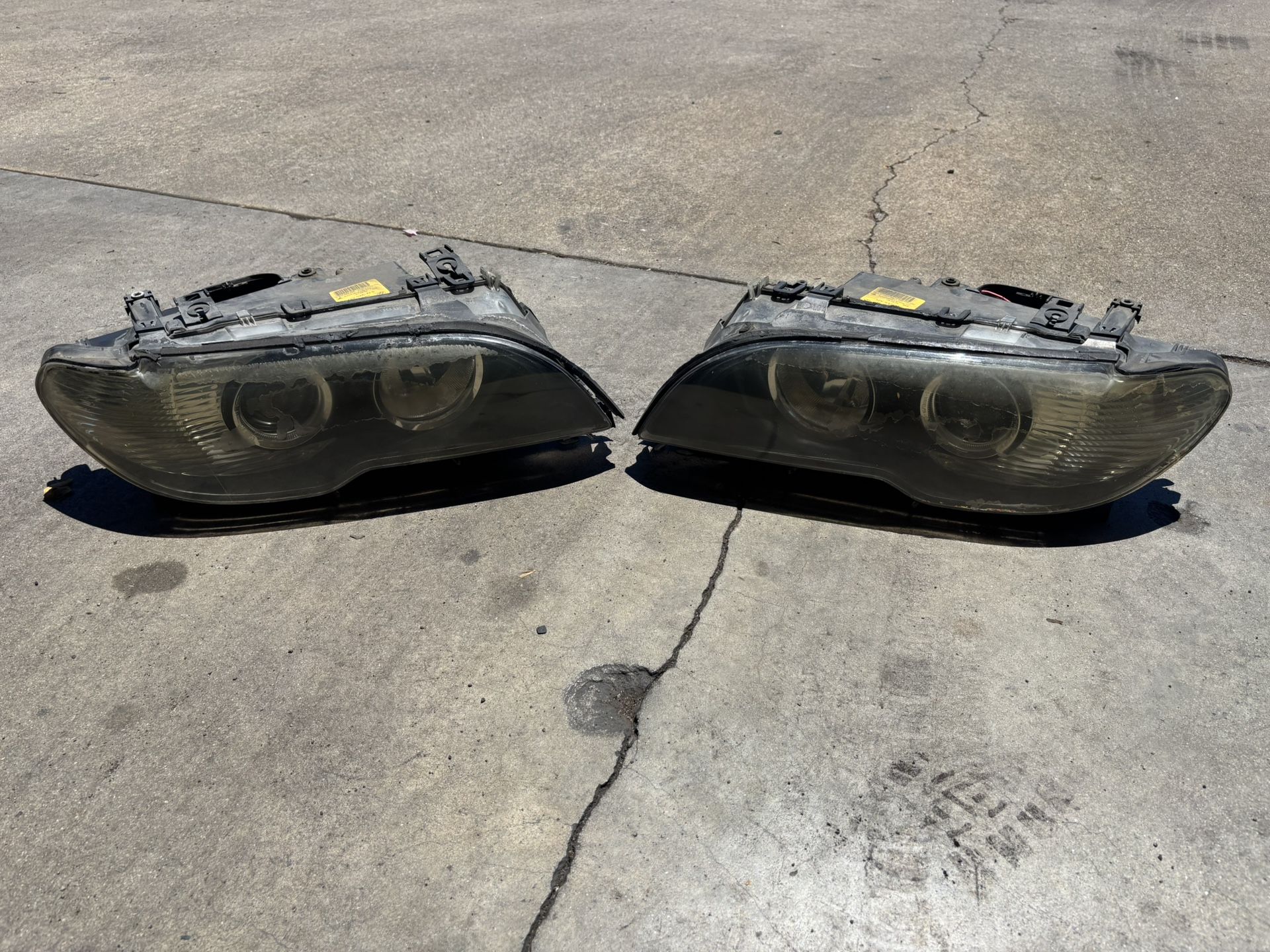 2004 BMW 330ci Coupe Headlights