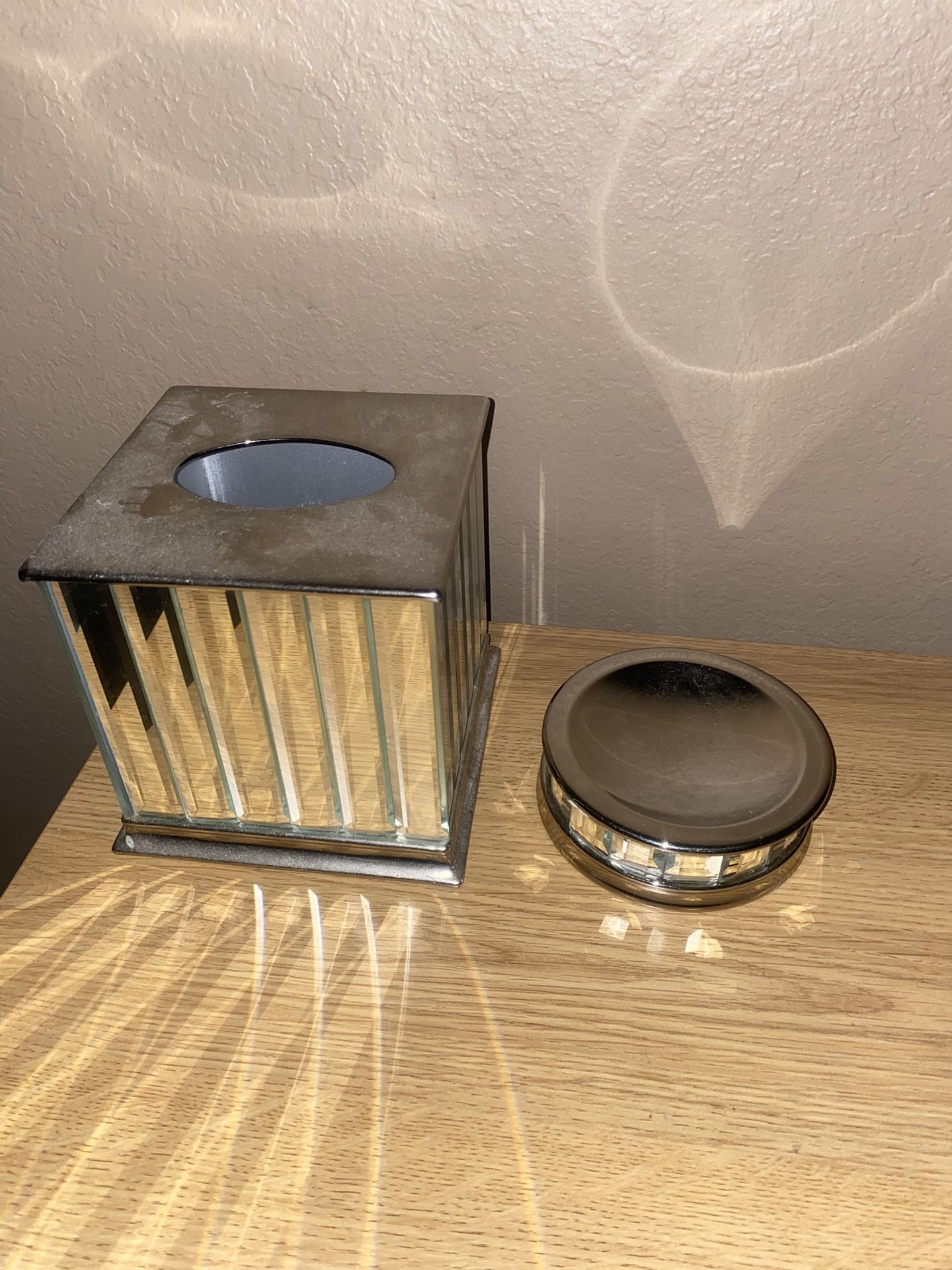 Silver Tissue box And Soap holder