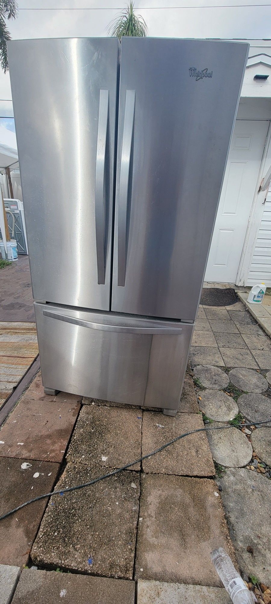 Whirlpool STAINLESS STEEL 36-INCH PUSH BOTTOM LINE FREEZER