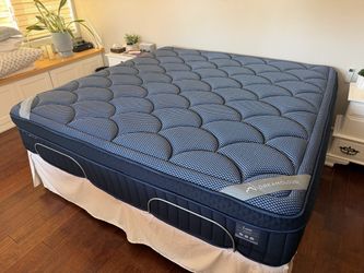 Queen Mattress - DreamCloud Luxe Hybrid