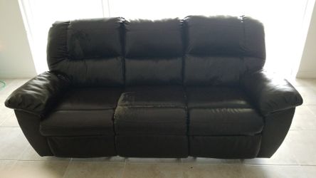 Sofa and reclinable loveseat