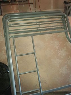 Bunk bed