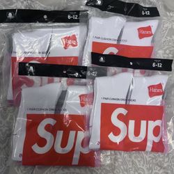 Supreme Socks 
