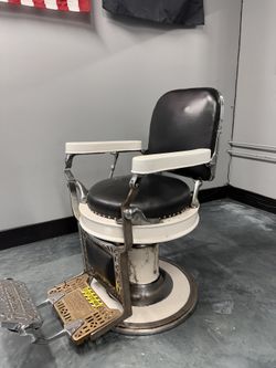 1920’s Theo a koch Barber Chair