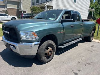 2018 Ram 3500 Heavy Duty Crew Cab Dually Truck