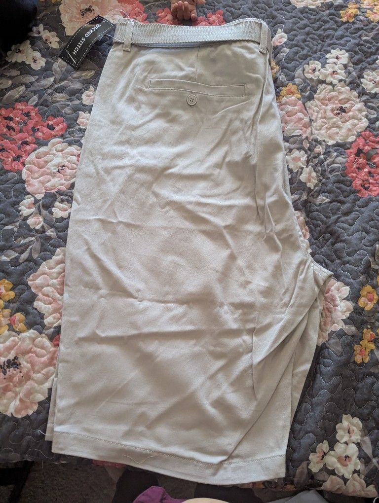 Men's Khaki Shorts