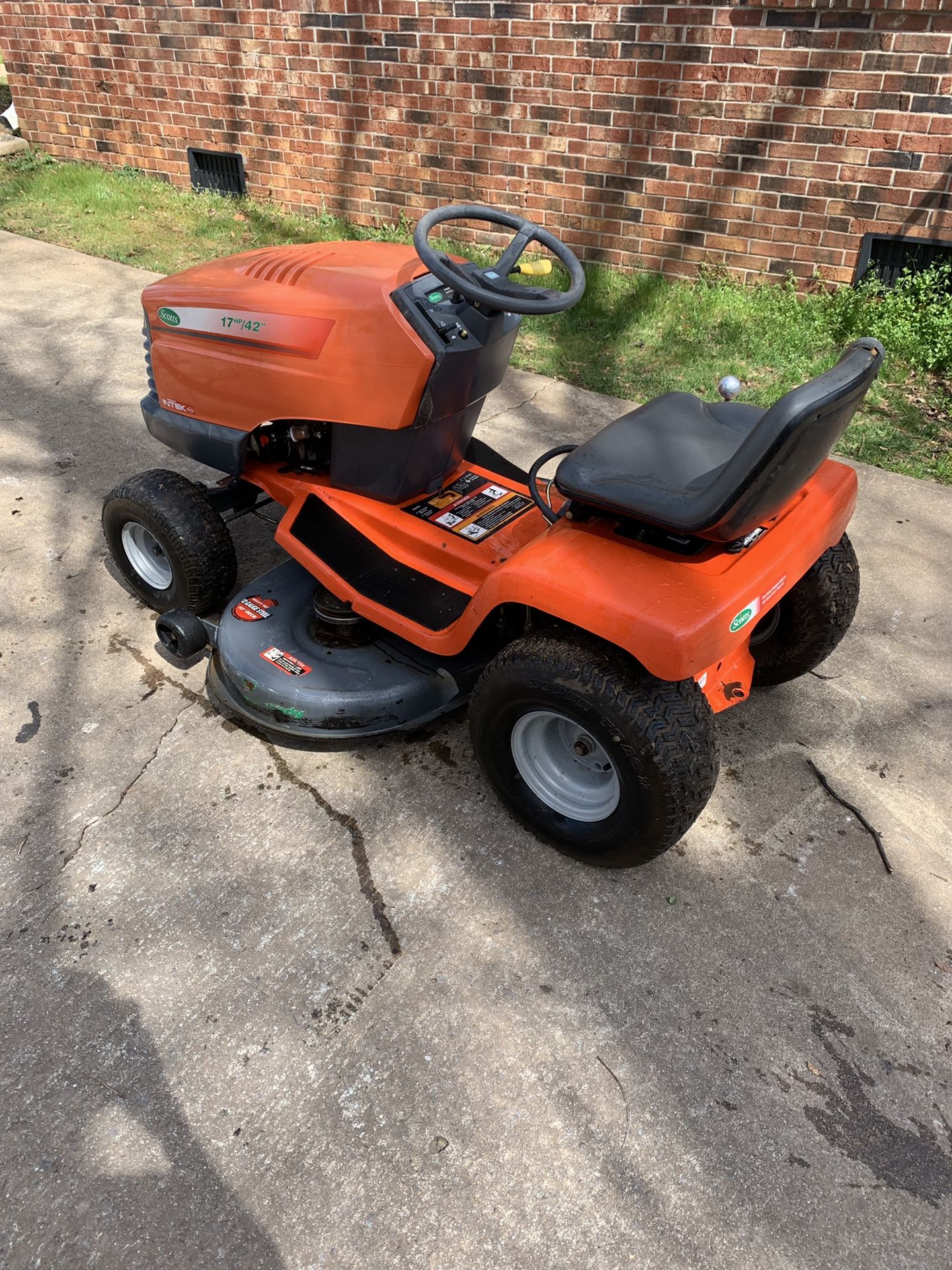 Scott’s by John Deere 17HP 42” Riding Mower for Sale in Gaffney, SC