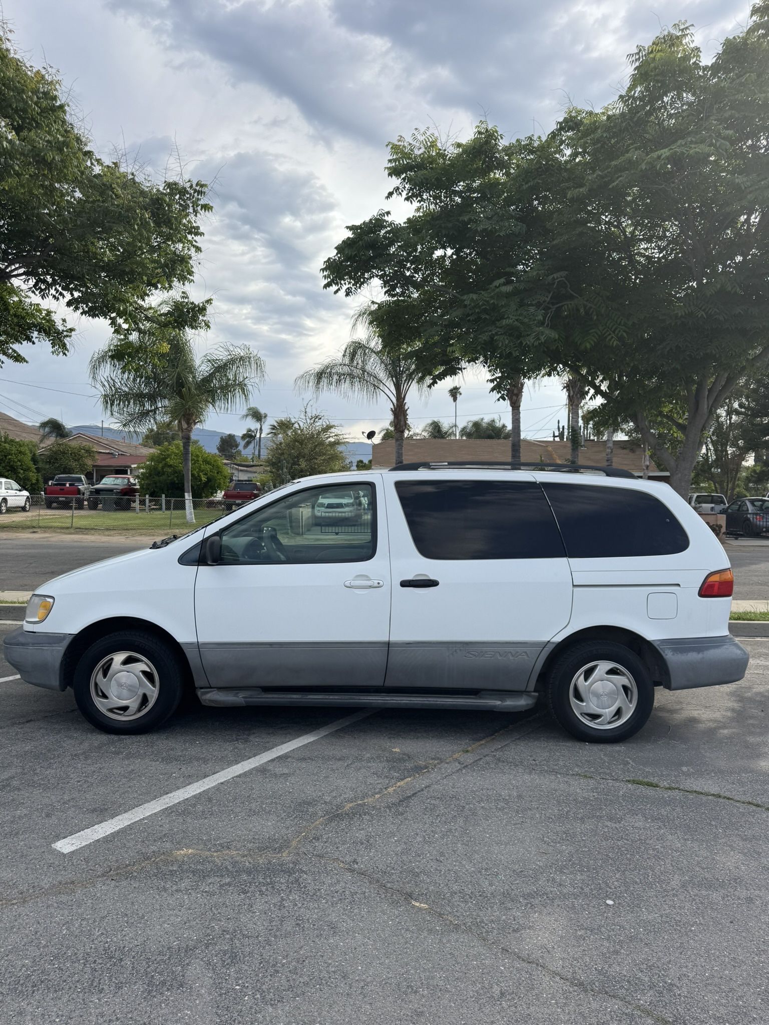1998 Toyota Sienna